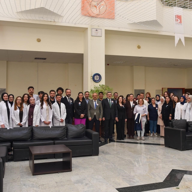 BŞEÜ'de Beyaz Önlük Giyme Töreni coşkuyla gerçekleşti