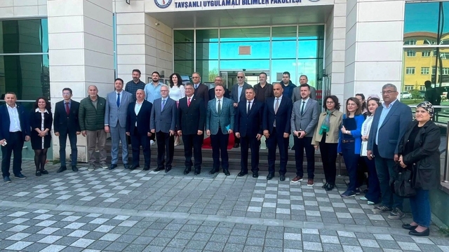 Tavşanlı Uygulamalı Bilimler Fakültesi bünyesinde Uygulama Restoranı açıldı
Merkez, ilçenin gastronomi alanındaki eğitim kalitesini bir üst seviyeye taşıyacak