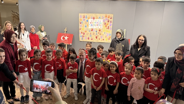 Anaokulu öğrencilerinden 23 Nisan sergisi
