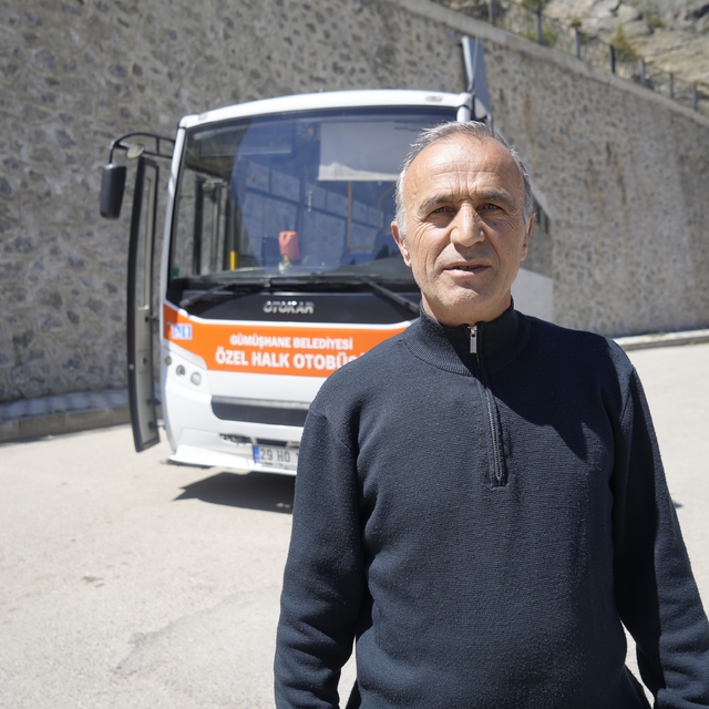 Gümüşhane'de fenalaşan yolcu hastaneye dolmuşla yetiştirildi