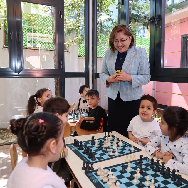 Şahin, "şehrim okulum" projesi kapsamında velilerle buluştu
