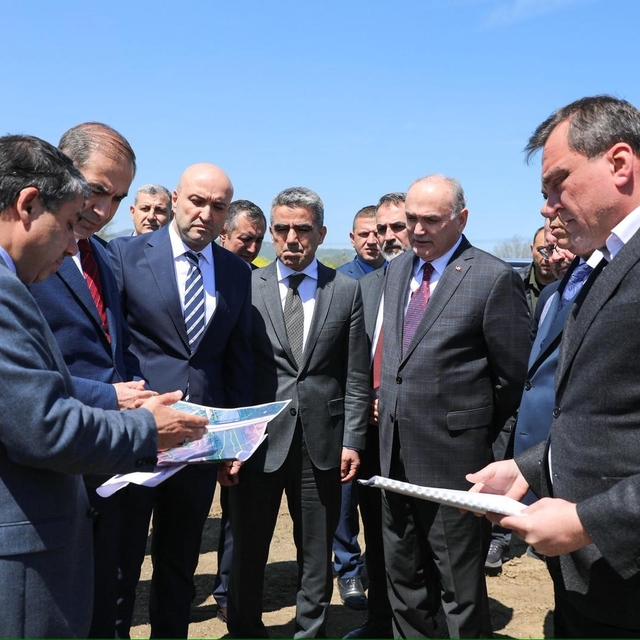 Gümrük Müdürlüğü proje sahası bakanlık heyetiyle incelendi