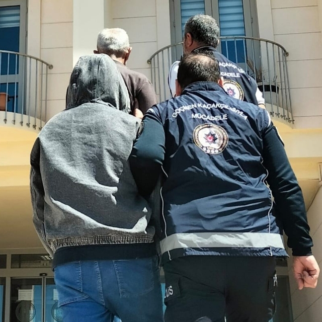 Düzensiz göçmen soruşturmasında 2 tutuklama daha