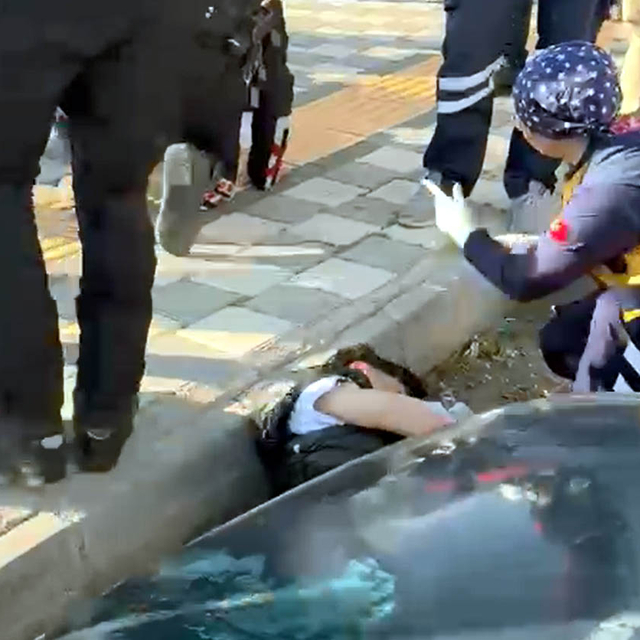 Kahramanmaraş'ta silahlı saldırı kamerada; 2 yaralı