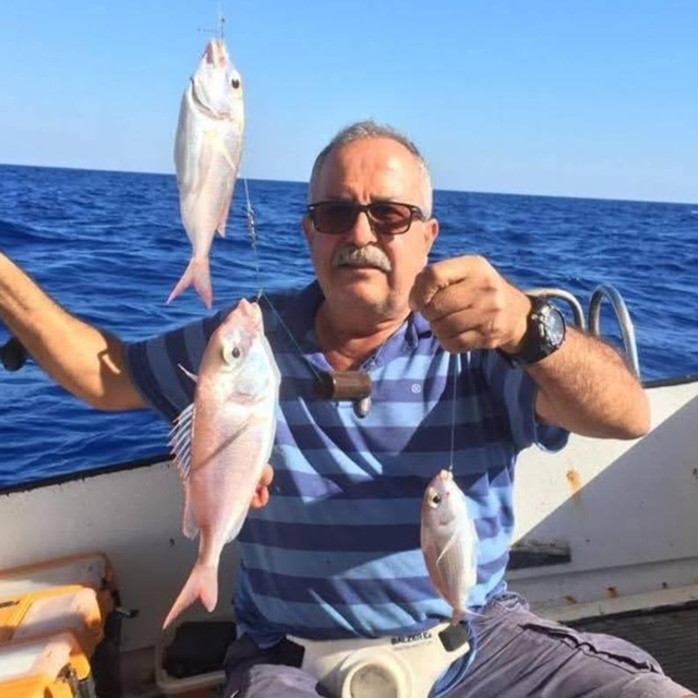 Mersin'de denizde cesedi bulunan balıkçılardan biri toprağa verildi