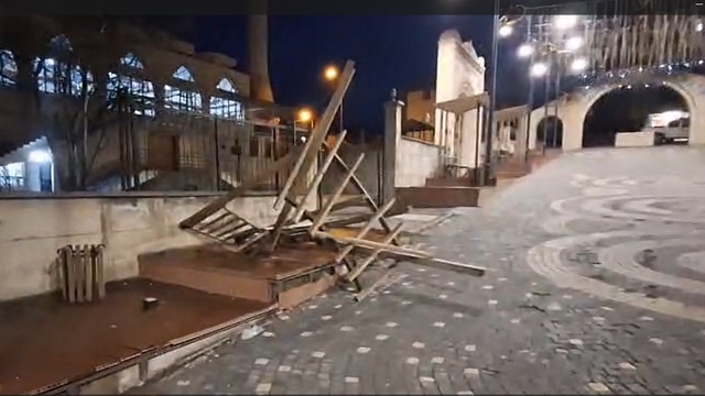 Hakkari'de kamelyalar tahrip edildi
