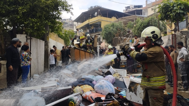 Hatay'da eşya yüklü pikapta çıkan yangın söndürüldü