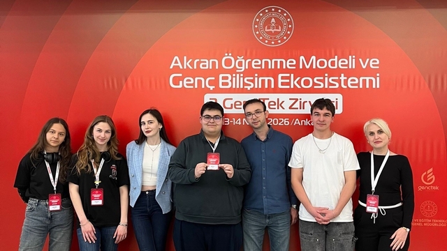 Bilecik GençTek ekibi Ankara'daki zirveye katıldı