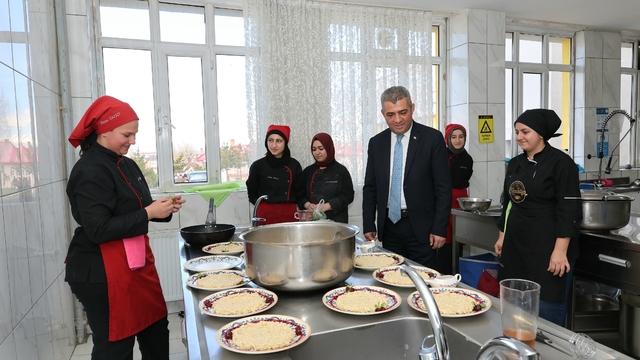 Geleceğin şeflerinden büyük başarı