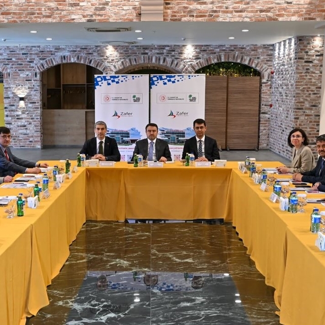 Bölgesel kalkınma hedefleri Uşak'ta masaya yatırıldı
Toplantıda, TR33 Bölge...