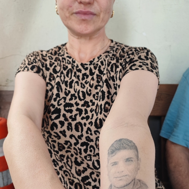 Oğlu 9 yıl önce öldürülen acılı anne: "Kolumdaki resmiyle avunup duruyorum"...