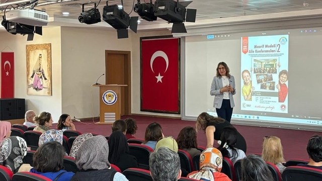 Muğla'da "Maarif Modeli Aile Konferansları" devam ediyor