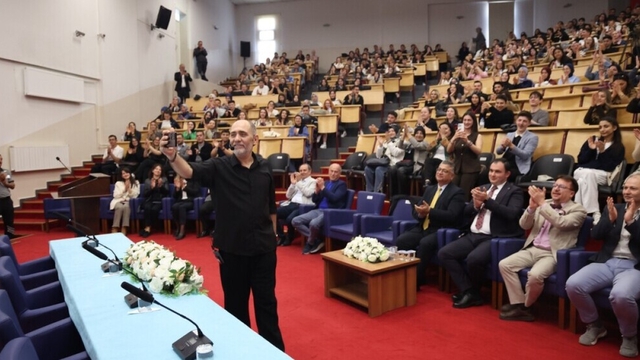 Kütahya'da "Neyin Peşindesin" konulu söyleşi