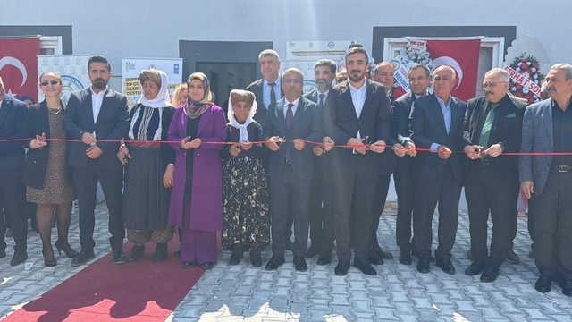 Geleneksel el sanatlarının yeniden canlandırılması merkezi açıldı