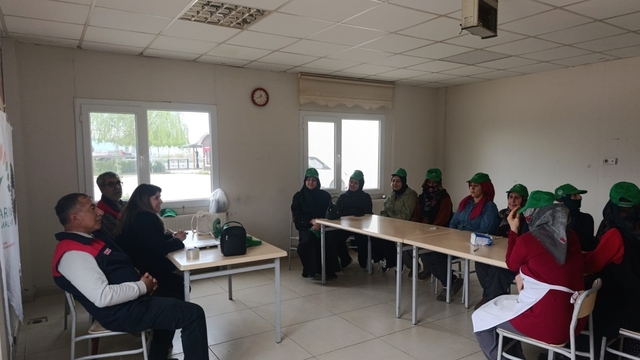 Elazığ'da kadın üreticilere tarım eğitimi