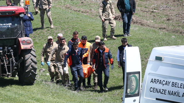 Kayıp olarak aranan Afganistan uyruklu çocuk, Kars Çayı'nda ölü bulundu