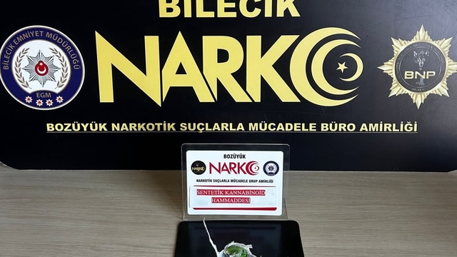 Bilecik'te otomobillerinde uyuşturucu bulunan 4 şüpheli yakalandı