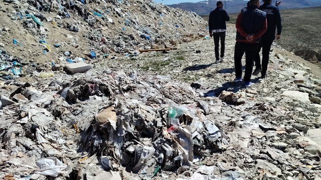 Bayburt'ta katı atık sahasında çevre denetimi yapıldı