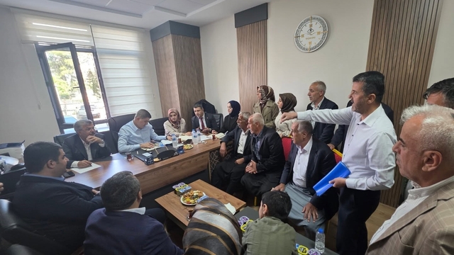AK Parti'de "Halk Günü" Buluşması