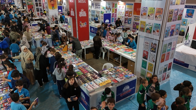 Darıca 5. Kitap Fuarı'nı binlerce kişi ziyaret etti