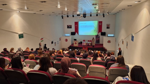Kastamonu Üniversitesi'nde kanser farkındalığı eğitimi