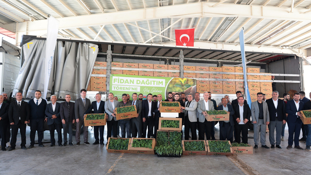 Araban'da karpuz üreticilerine karpuz fidesi dağıtıldı