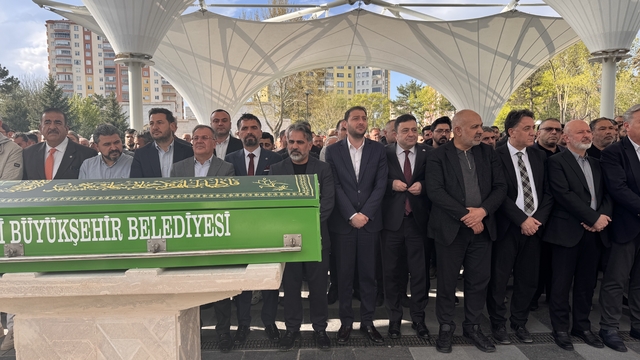 Kayseri Gazeteciler Cemiyeti Başkanı Kösedağ'ın annesi son yolculuğuna uğurlandı