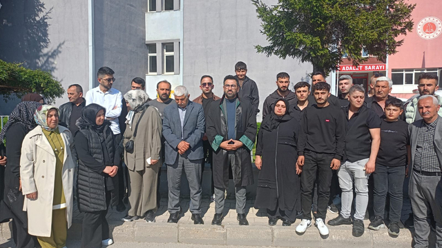 Eşini öldürmekle suçlanan kadının yargılanmasına başlandı