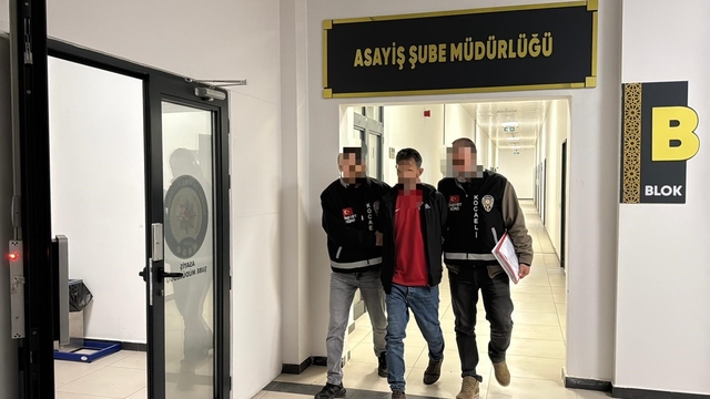 Kızının düğününe 2 gün kala eşini öldüren sanık: "Kendimi kaybettim, cinnet geçirdim"
Yürekleri dağlayan ifade: "'Bir daha gözlerinden yaş akmayacak' diye söz verdi ama kardeşimi öldürdü"