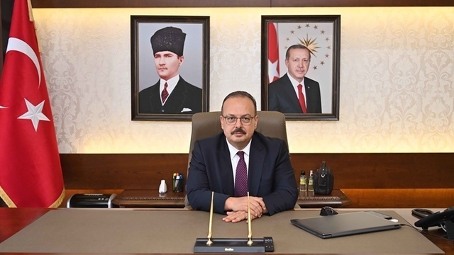 Aydın Valiliği'nde görev değişimi
Aydın Valisi Canbolat Ankara'ya atandı