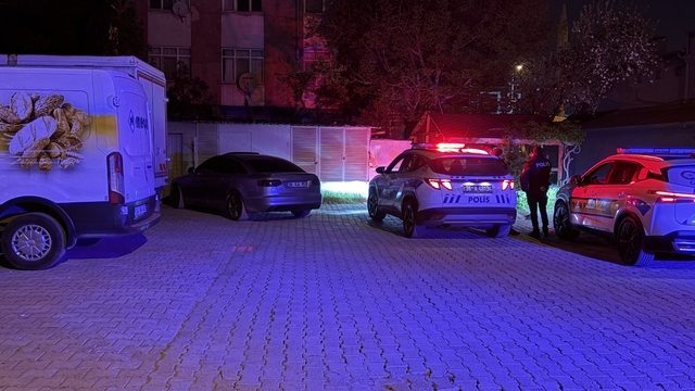 Market otoparkına sıkışınca yaya olarak kaçtı
Kayseri'de 'dur' ihtarına uymayan sürücü otomobili bırakıp kaçtı