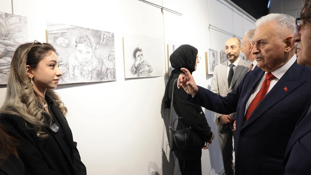 "Belleğin Çocukları" sergisi Erzincan'da açıldı
