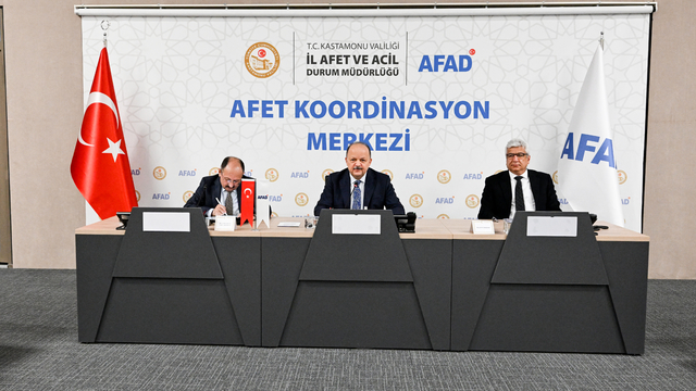Kastamonu Valisi Dallı, kaymakamlarla bir araya geldi