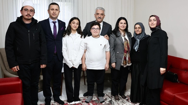 Düzce'de şehit ailesine anlamlı ziyaret