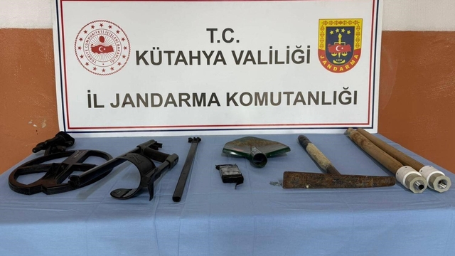 Kaçak kazı malzemeleri ele geçirildi, 2 şüpheli yakalandı