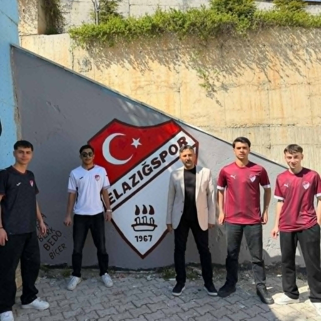 Lise öğrencilerinden Elazığspor'a destek