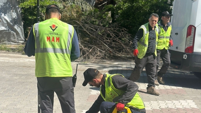 Balıkesir Büyükşehir 20 ilçede deprem dirençli bir kent için sahada
Deprem riskine karşı Büyükşehir 20 ilçede saha analizlerini sürdürüyor