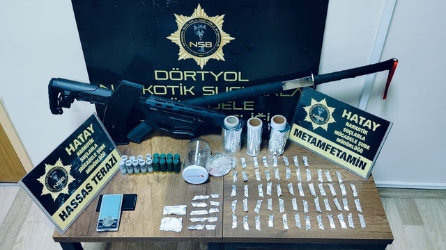 Dörtyol'da uyuşturucu operasyonunda yakalanan 3 zanlı tutuklandı
