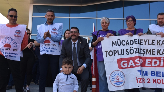 Bayraklı Belediyesi'nde memurların hak arayışı sürüyor