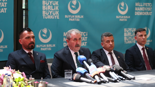 BBP Genel Başkanı Destici'den İsrail'in Küresel Sumud Filosu'na saldırısına tepki: