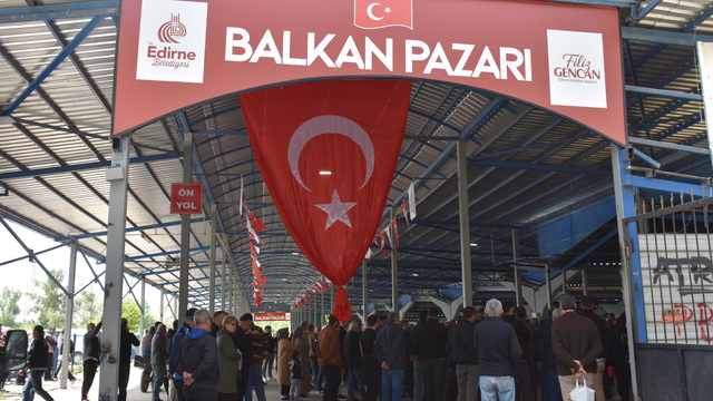 Balkan Pazarı'nda tezgah açacak esnafın kura süreci tamamlandı