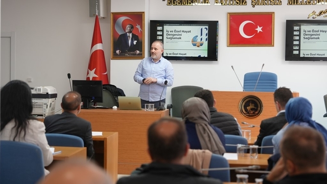 Belediye personeline 'stres yönetimi' eğitimi verildi