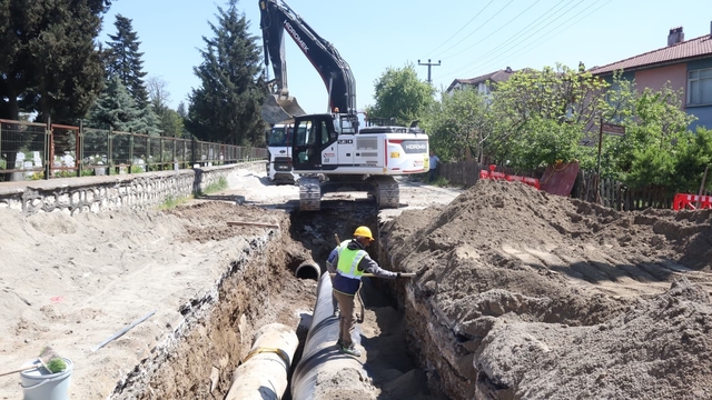 Düzce'nin 40 yıllık içme suyu şebekesi yenileniyor