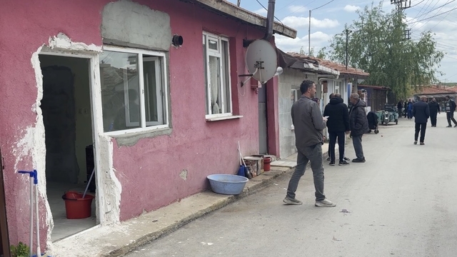 Edirne'de eşini bıçakla yaralayan kadın gözaltına alındı