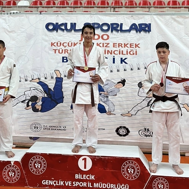 Manisalı Alp Türkiye Şampiyonu oldu