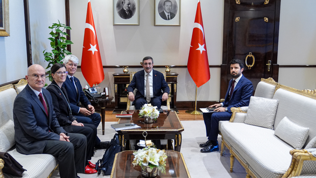 Cumhurbaşkanı Yardımcısı Yılmaz, İsviçre'nin Ankara Büyükelçisi Scheurer'i kabul etti