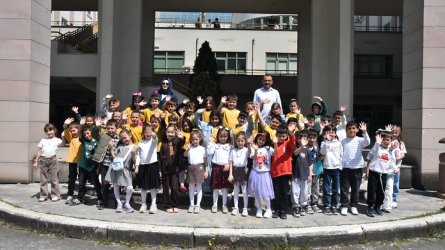 Öğrenciler dondurulmuş hayvan müzesini yakından inceledi