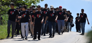 Manisa'da uçurtmalar Gazze ve Kahramanmaraş'ta hayatını kaybedenler için uç...