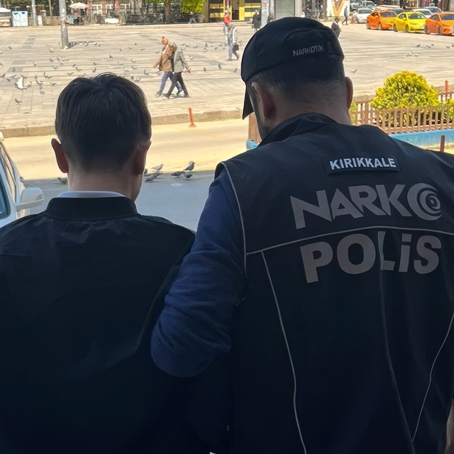 Aracında ve evinde uyuşturucu bulunan şüpheli tutuklandı