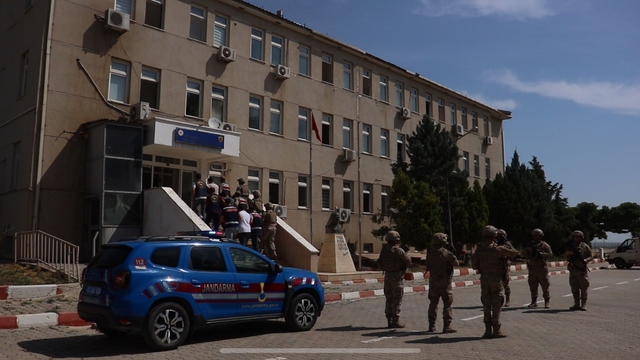 Şanlıurfa'da göçmen kaçakçılığı operasyonu: 18 tutuklama